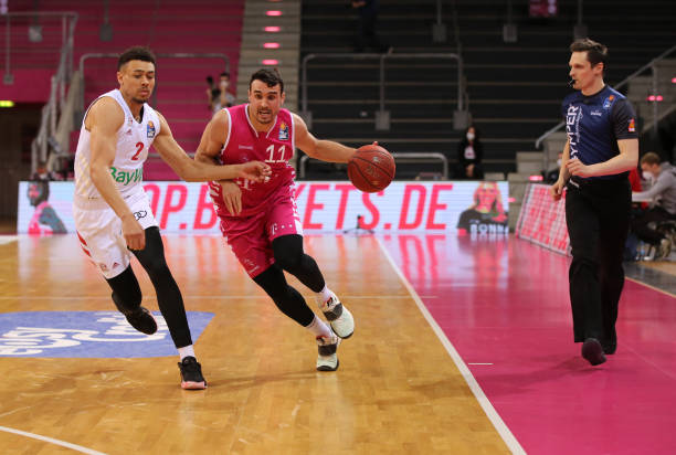 更多直塞与 更多直塞与